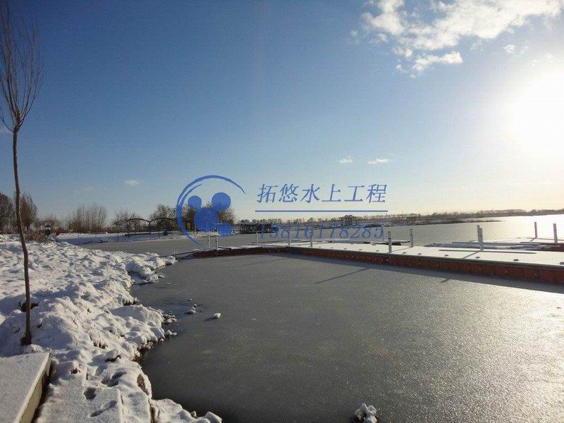 零下25度環(huán)境下浮動(dòng)碼頭
